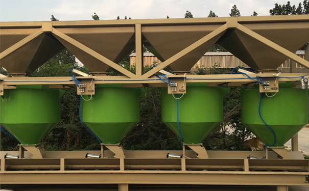 智能工廠新標桿 動態配料系統推動企業成本優化與效率提升